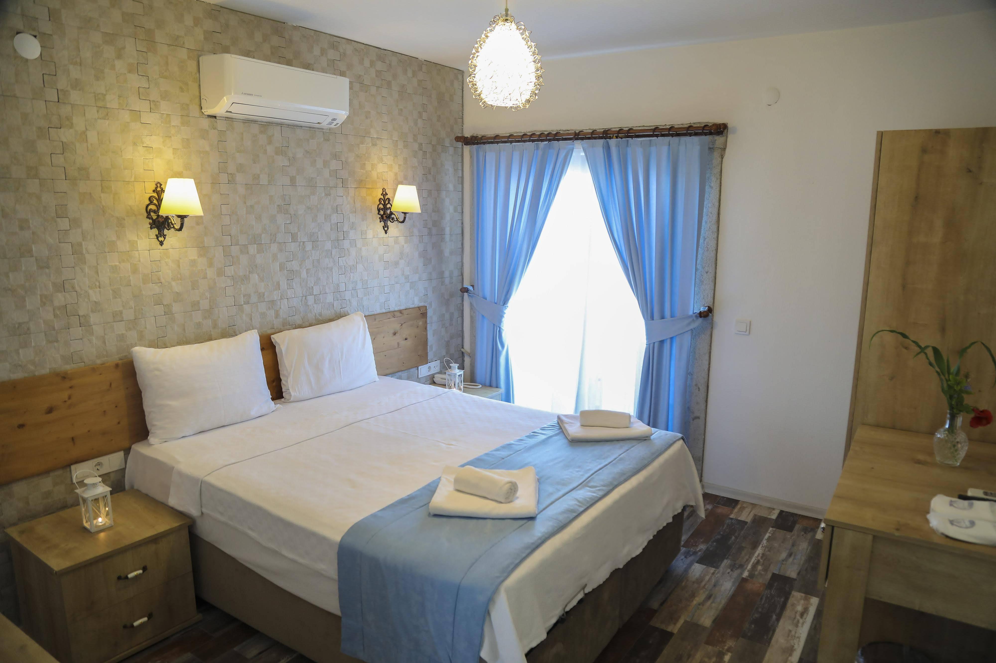 Aksu Hotel Alaçatı Exterior photo